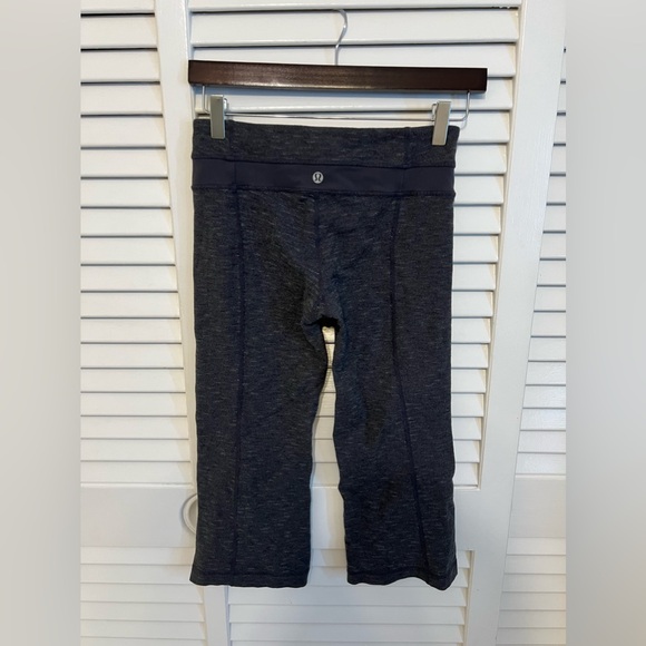 Lululemon cropped leggings - Picture 1 of 7